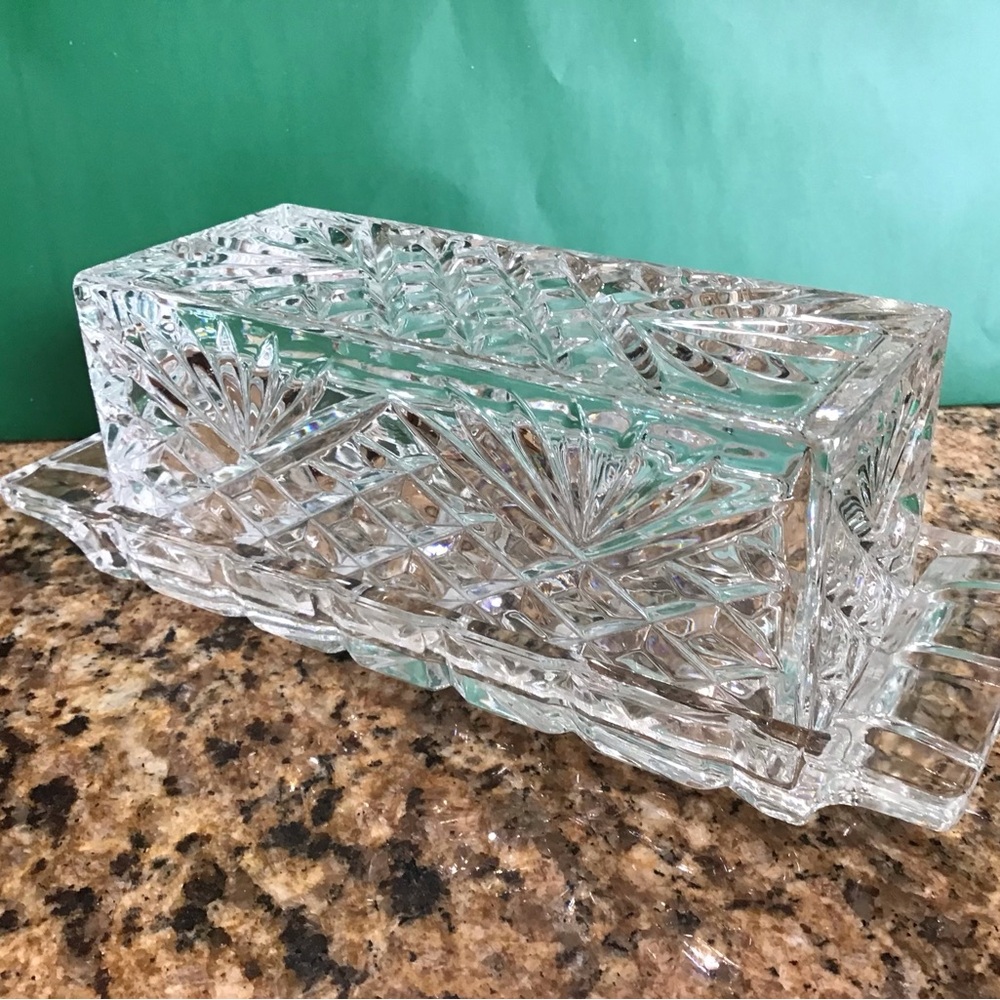 Shannon Crystal by Godinger Crystal Covered Butter Dish
